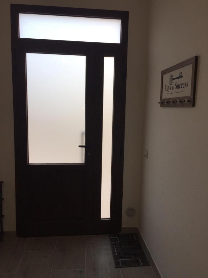Domus Alice Apartment มอนเซร์ราโต ภายนอก รูปภาพ