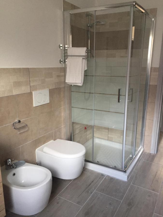 Domus Alice Apartment มอนเซร์ราโต ภายนอก รูปภาพ