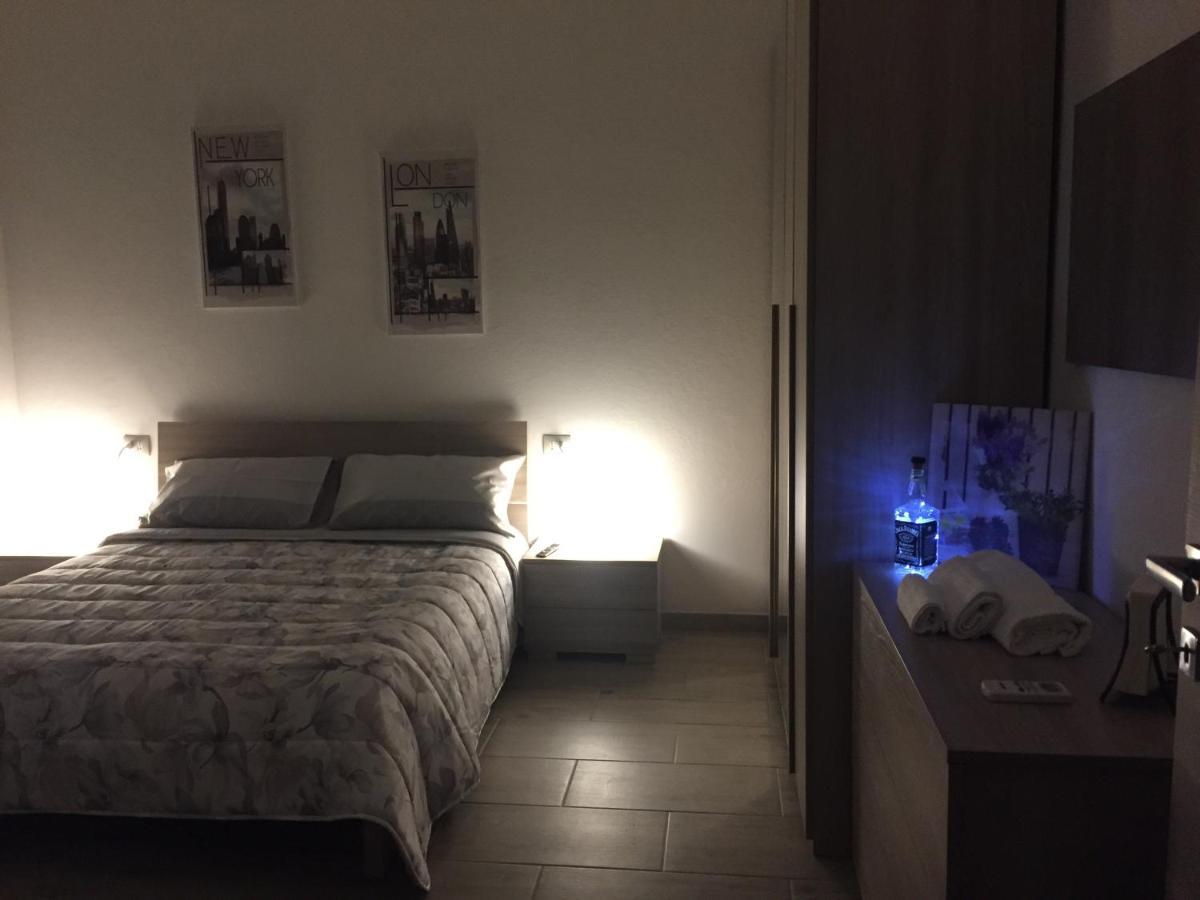Domus Alice Apartment มอนเซร์ราโต ภายนอก รูปภาพ